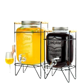 Snygga glasflaskor för alkohol